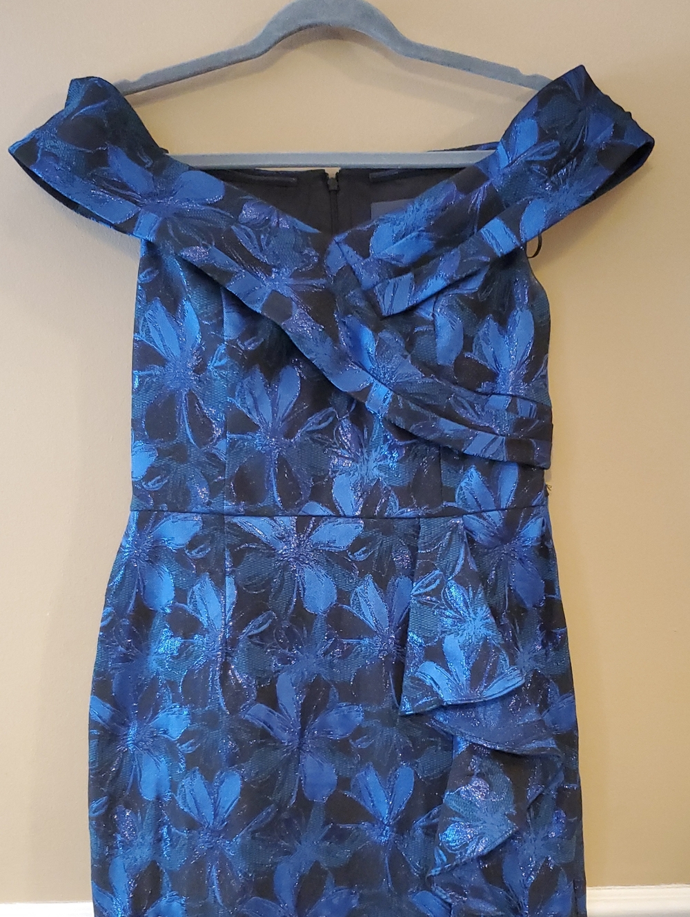 Adrianna Papell Women's Jacquard Floral Off-The-Shoulder Gown In Blue Size 12 - Picture 6 of 14